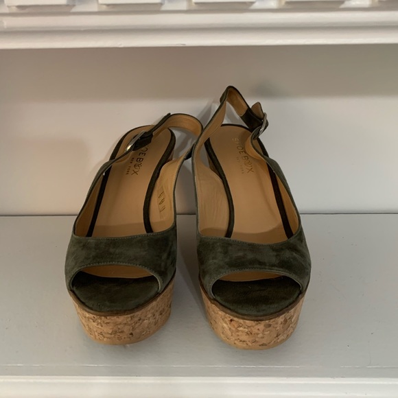 Shoe Box Loden /Olive Suede Open Toe Wedge 38 - Picture 3 of 8
